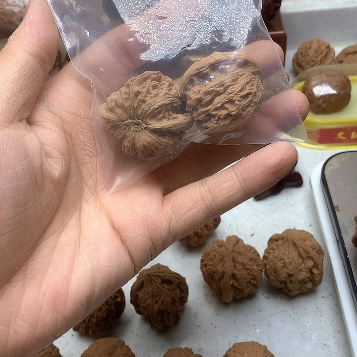 W***e文玩核桃吊坠密纹