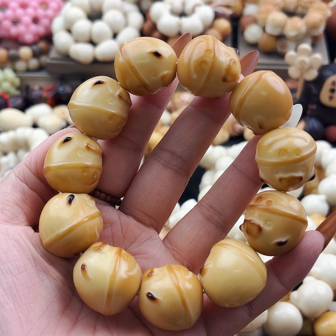 吊坠菩提根/象牙果牛马