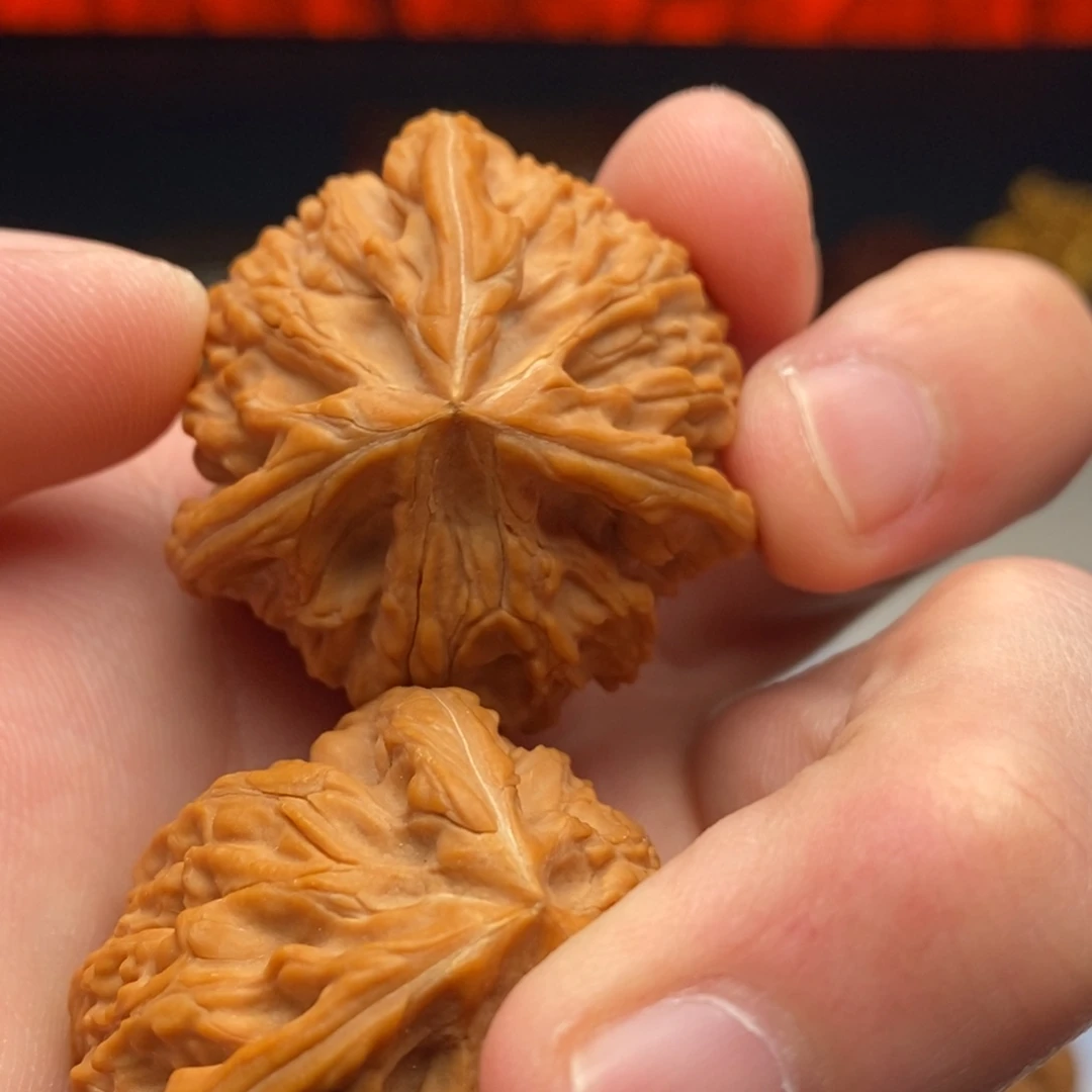 晟***财文玩核桃把件御龙