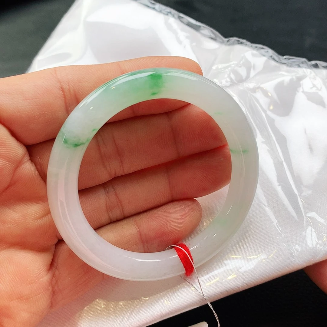 未镶嵌手镯翡翠天然翡翠手镯