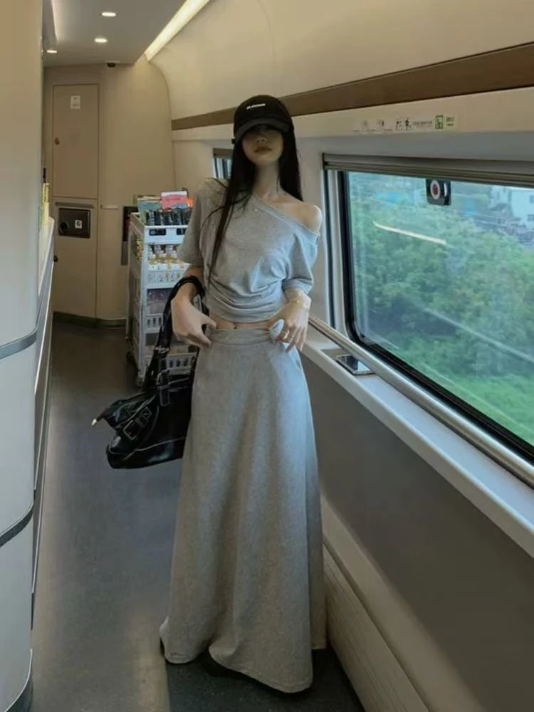 大码百搭显瘦灰色斜肩短款T恤搭配高腰半身裙时尚套装1001