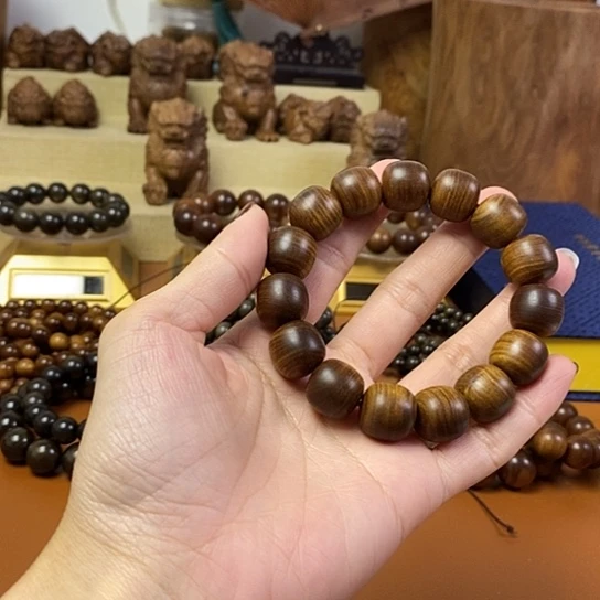 老山檀香黑肉沉水桶珠手串1.5