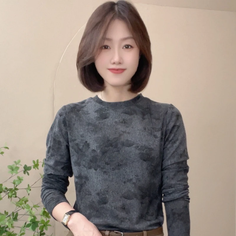 5392秋冬新款女士时尚长袖舒适透气弹力打底衫显瘦休闲百搭女T恤