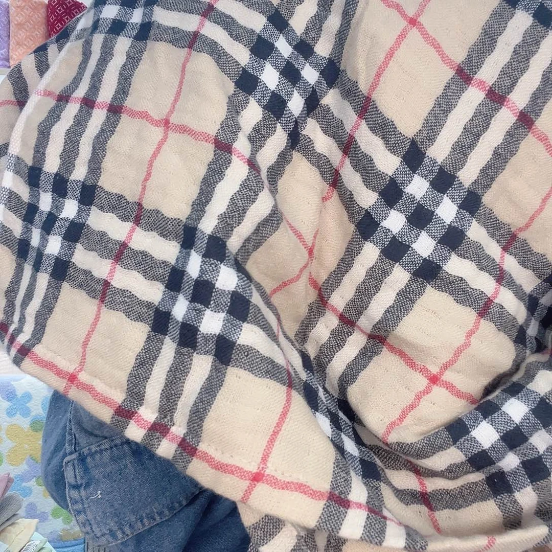 锦纶浴巾四条格子款式舒服舒适