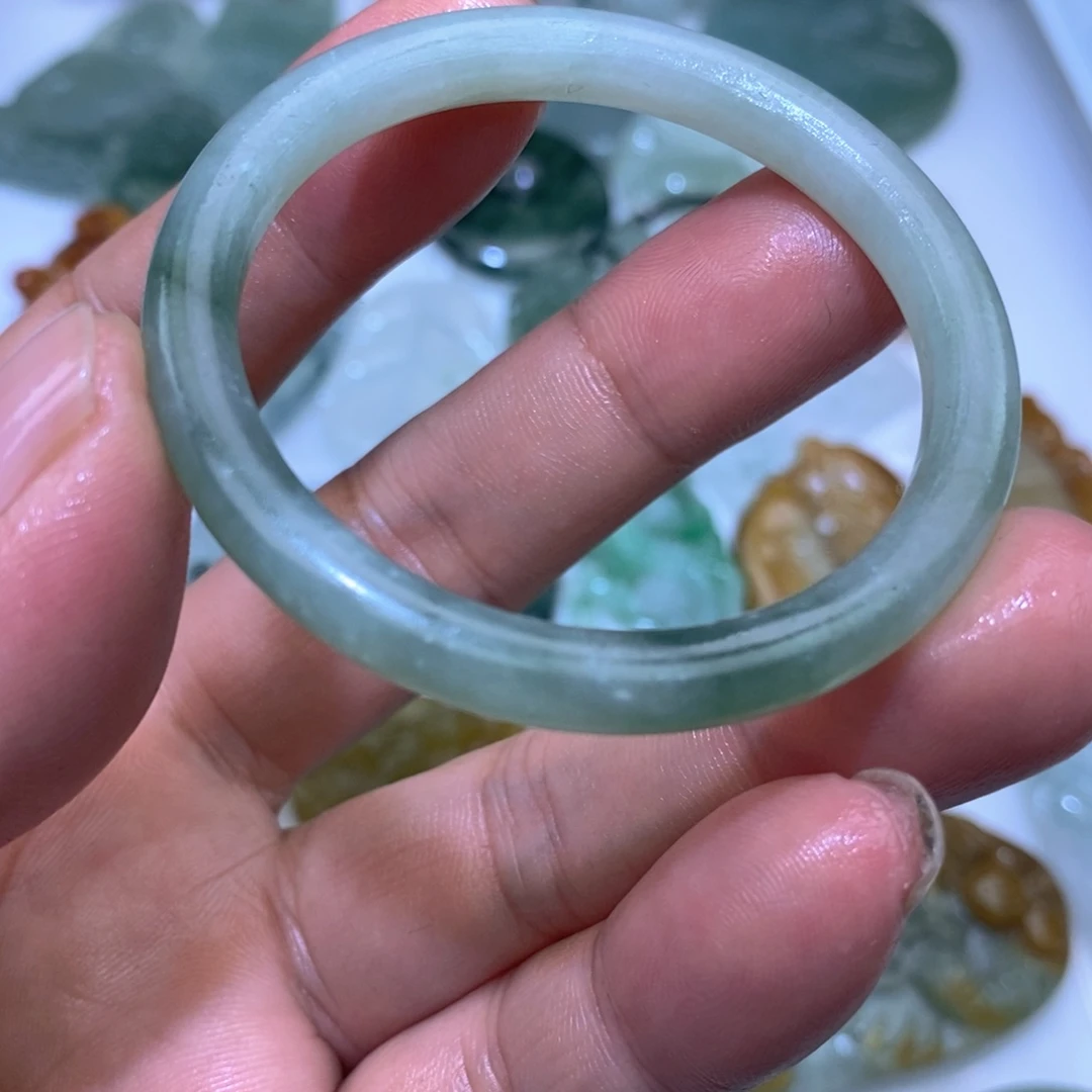 定制翡翠未镶嵌童手镯