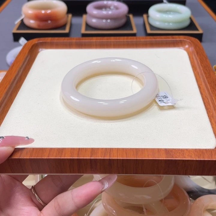未镶嵌手镯石英岩玉忧***蛋