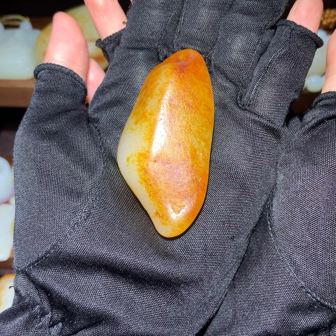 星****和田玉未镶嵌颈饰