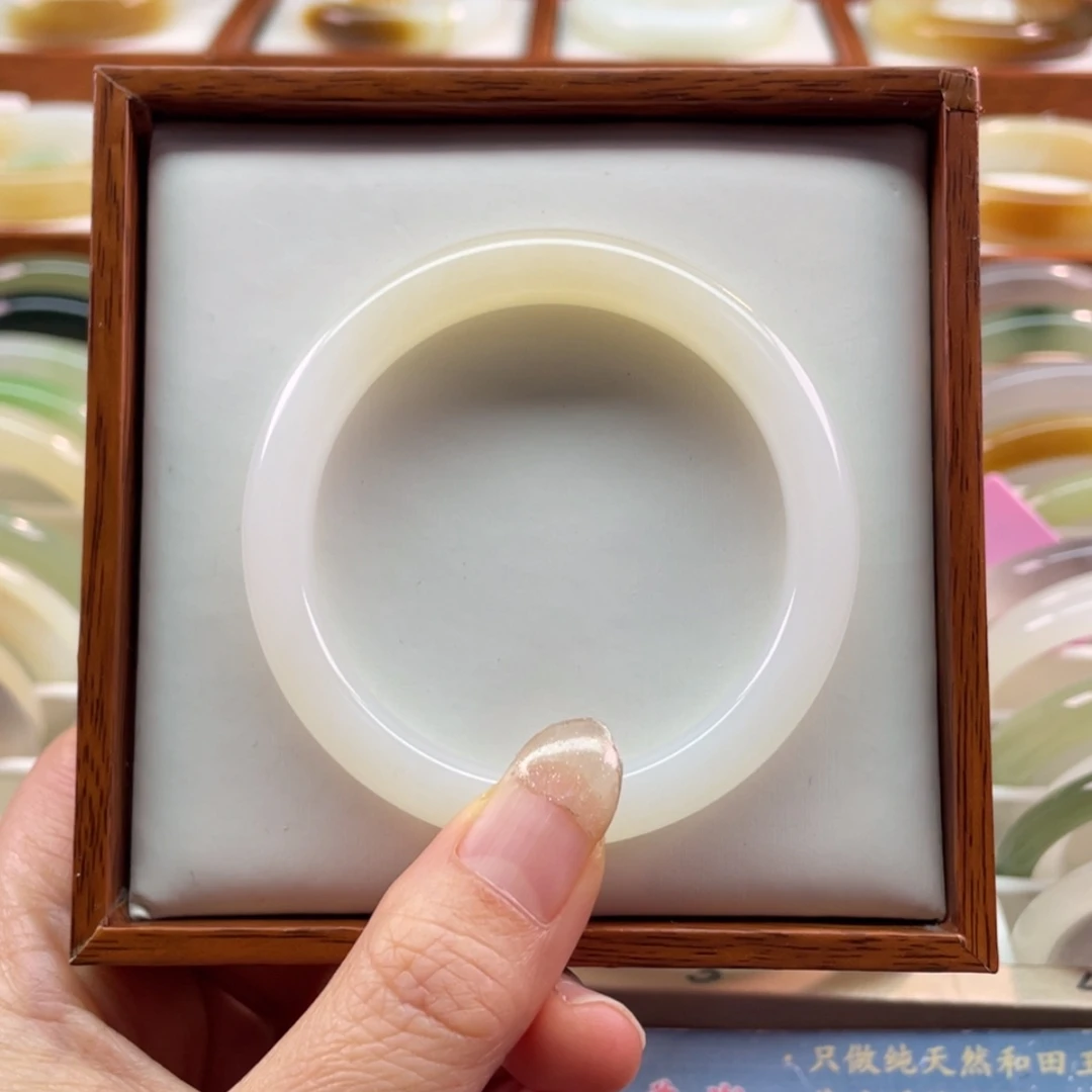 【闪购商品】和田玉手镯未镶嵌