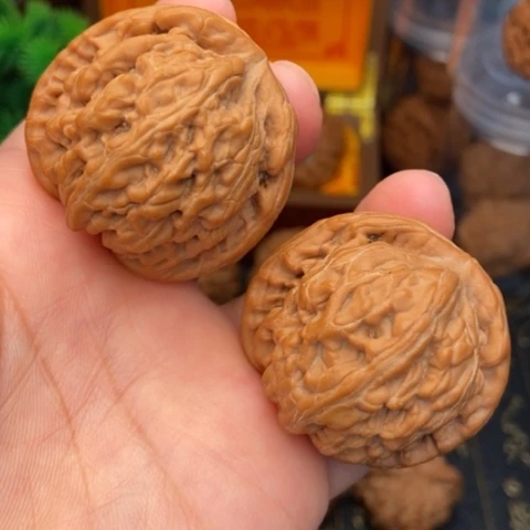 文玩核桃吊坠红锦鲤40全品