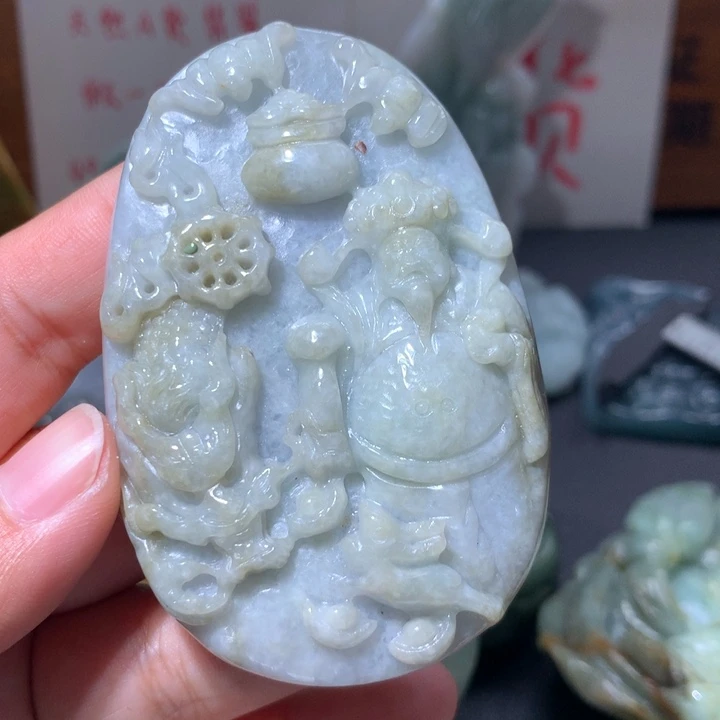 翡翠未镶嵌颈饰保真天然A货翡翠