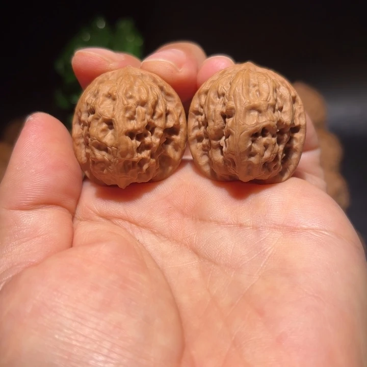 木质类文玩核桃吊坠野狼31
