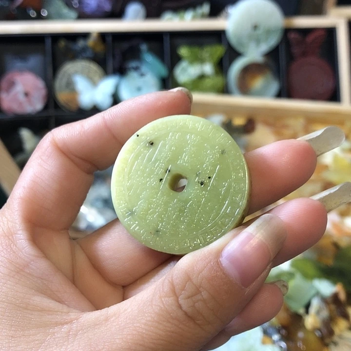岫玉未镶嵌岫玉挂件