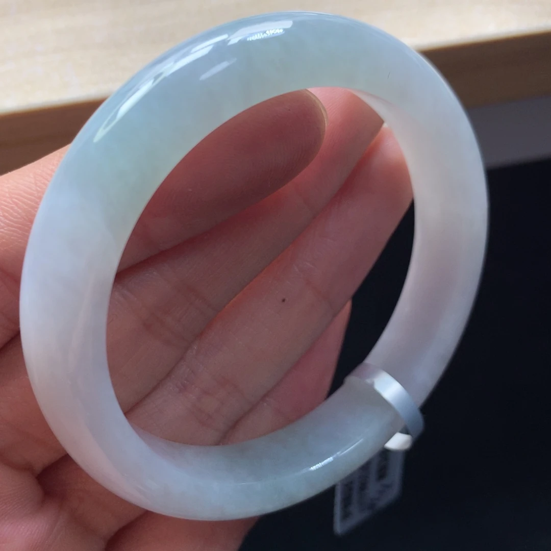 未镶嵌手镯翡翠手镯