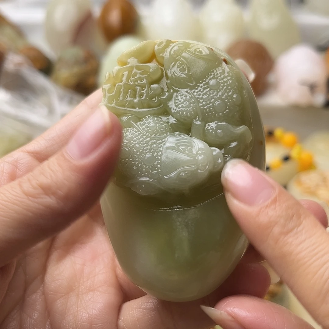 石材方解石手把摆件不退换金蟾