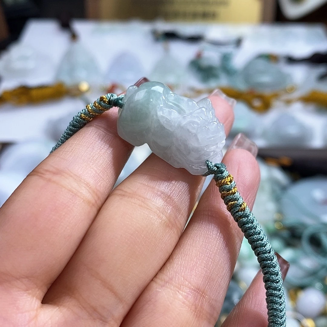 翡翠未镶嵌颈饰4506