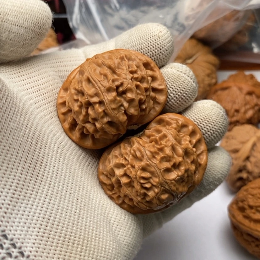 【闪购商品】文玩核桃把件24宫灯