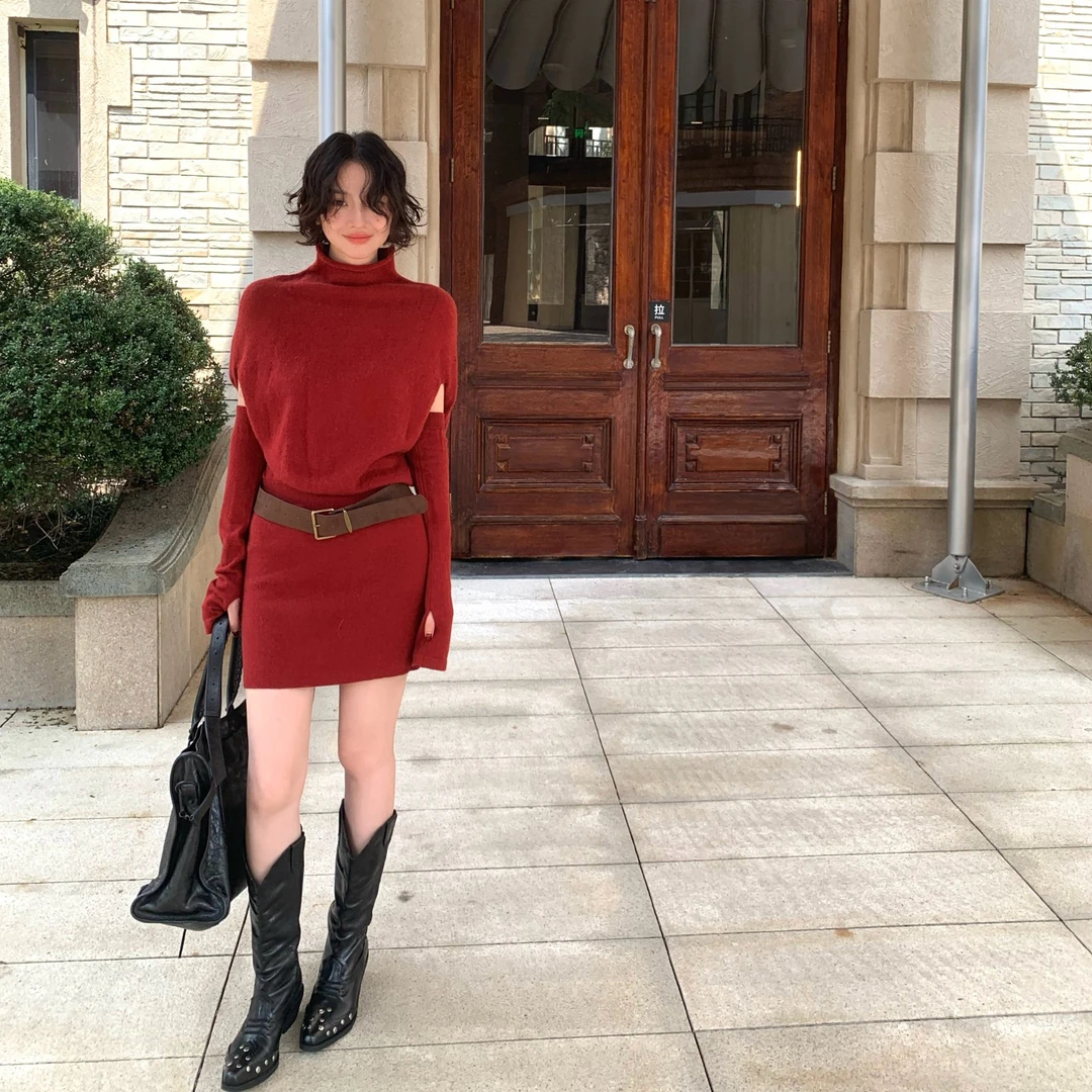 酒午自制10.20晚95折复秋冬半高领针织连衣裙短裙KLF4359