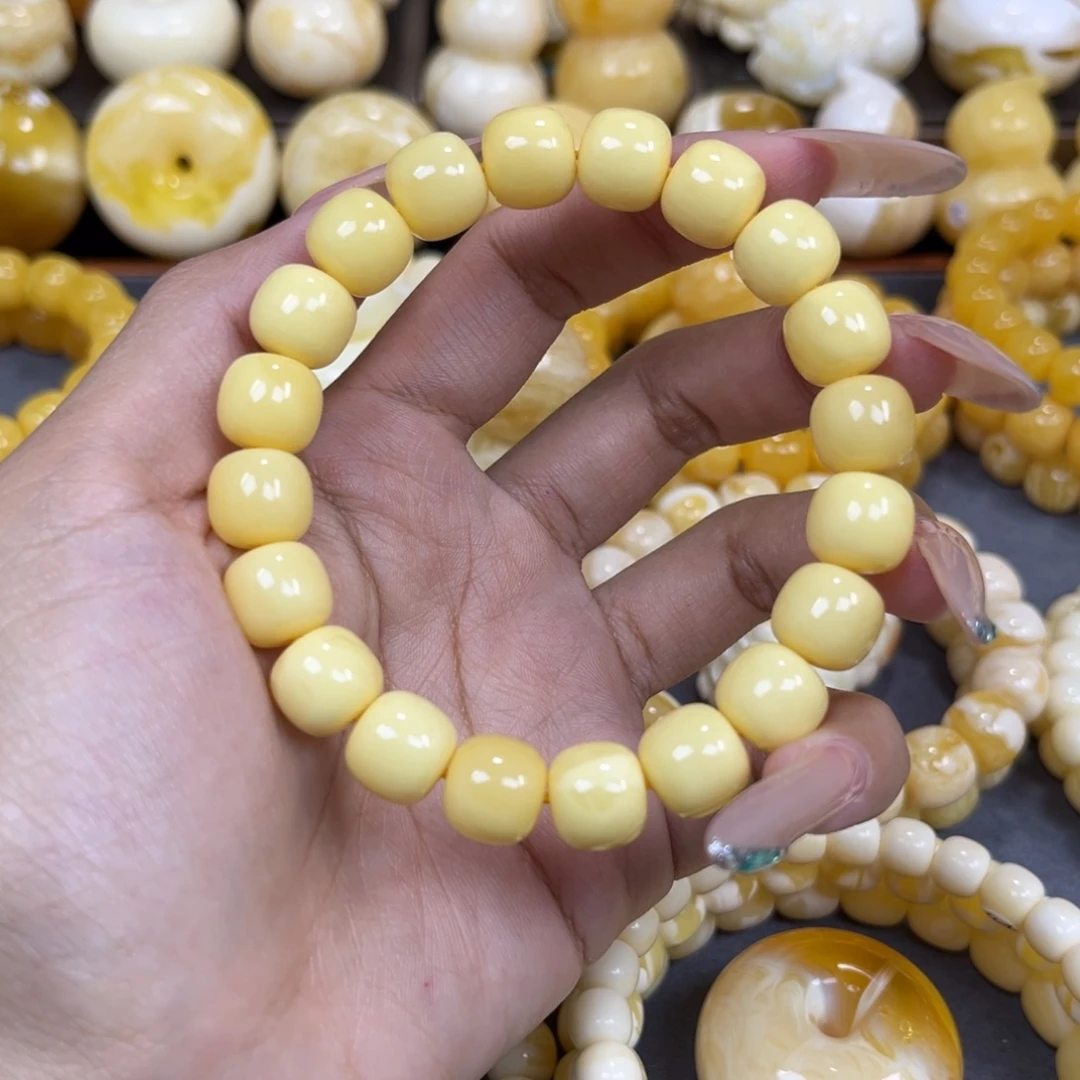 琥珀未镶嵌手串……