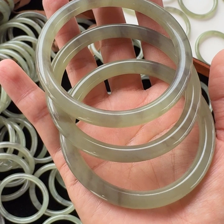 和田玉未镶嵌颈饰晴水烟紫手镯李姐多样性拍一发一