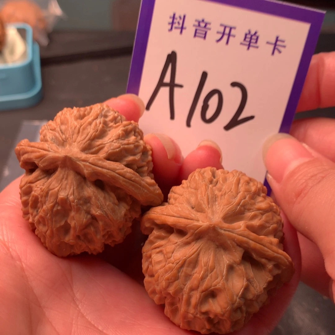 吊坠文玩核桃金麒麟