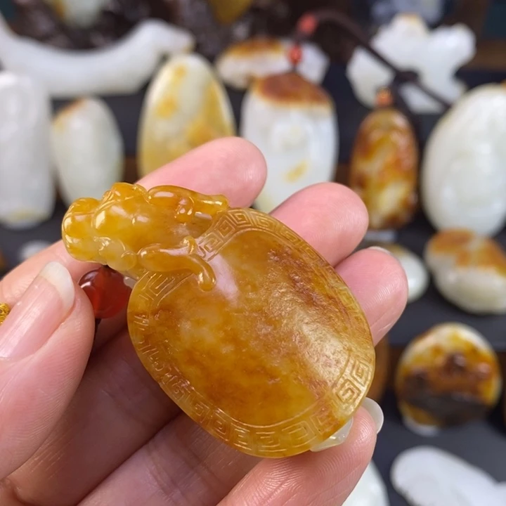 和田玉未镶嵌颈饰