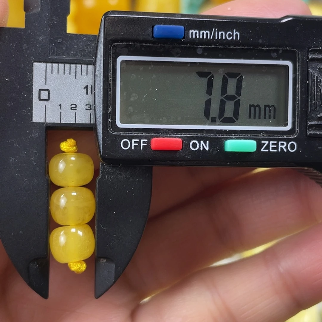 蜜蜡未镶嵌裸石3杂