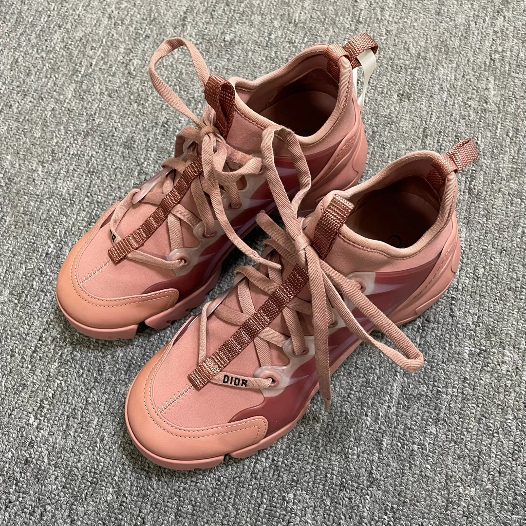 95新 DIOR/迪奥 D-Connect 舒适低帮生活休闲鞋 35码/09230