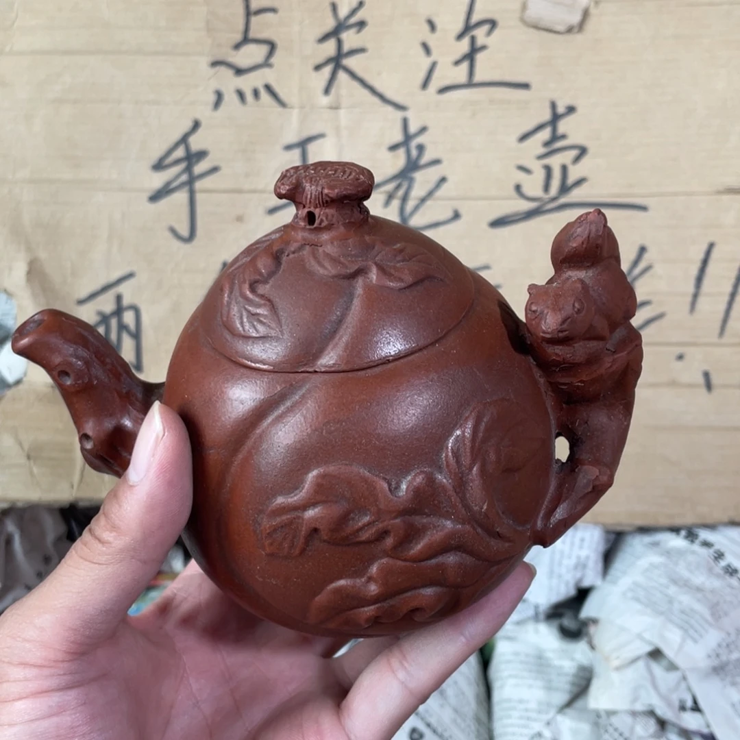 茶壶紫砂老厂紫砂壶一件。