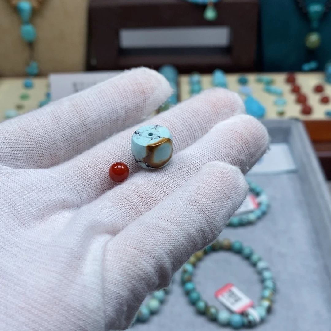 未镶嵌配饰南红玛瑙