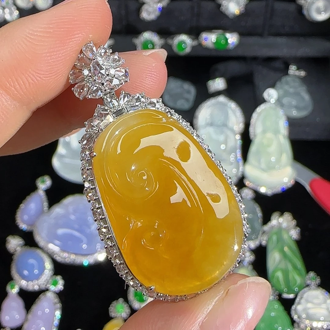 翡翠18K金镶嵌颈饰天然翡翠