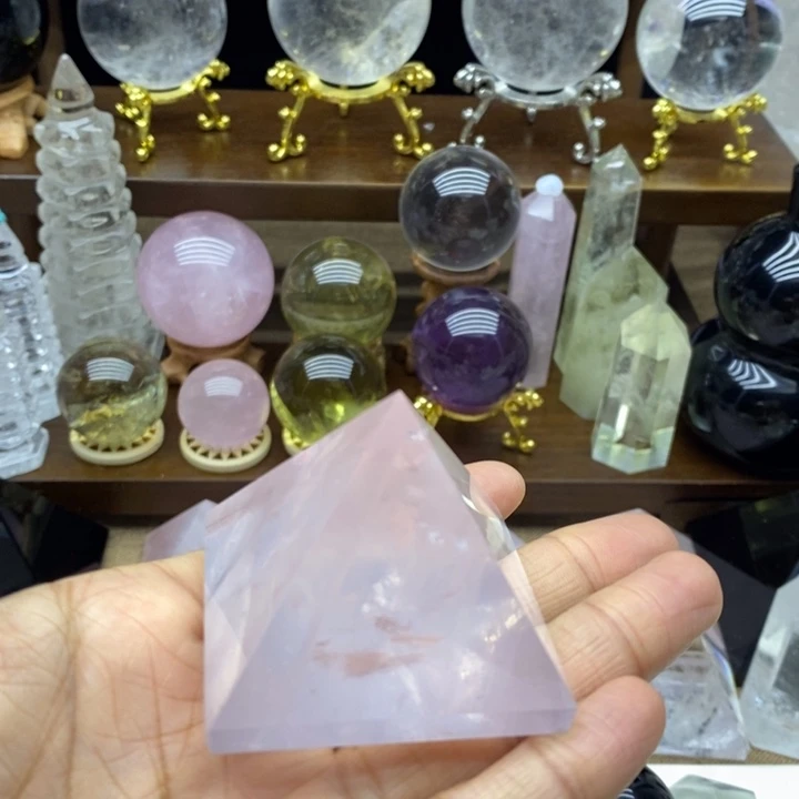 萘***洛水晶摆件未镶嵌天然粉水晶金字塔5