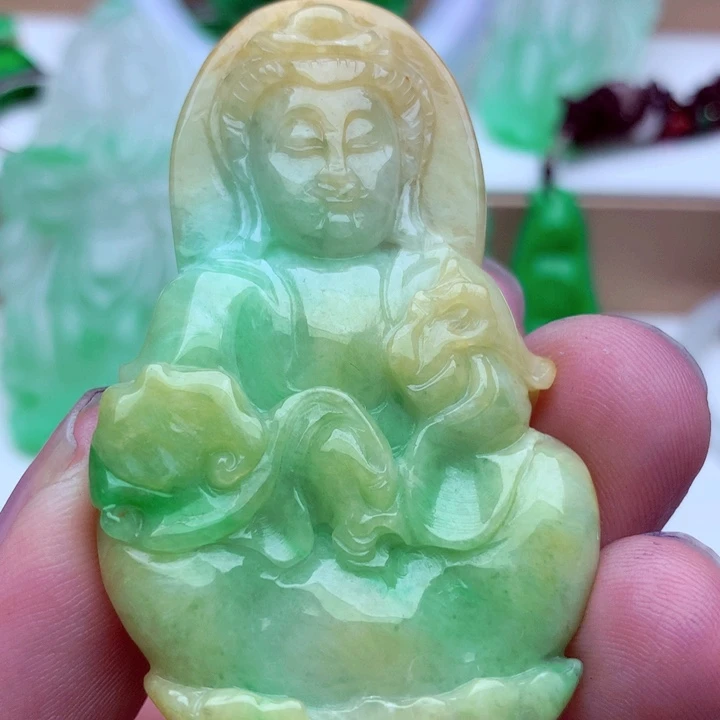 吊坠(不含链)未镶嵌翡翠