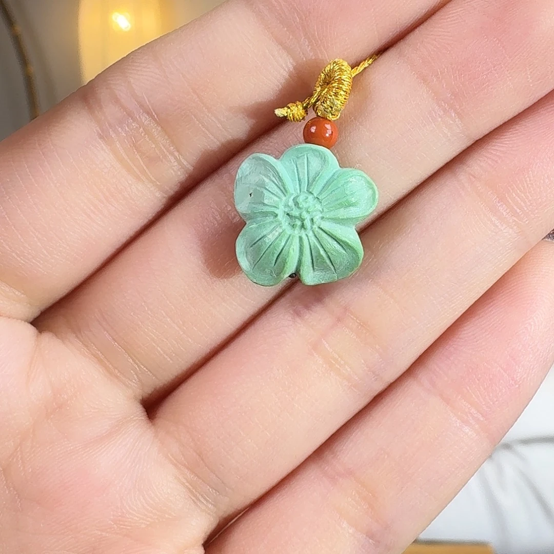 绿松石未镶嵌挂件