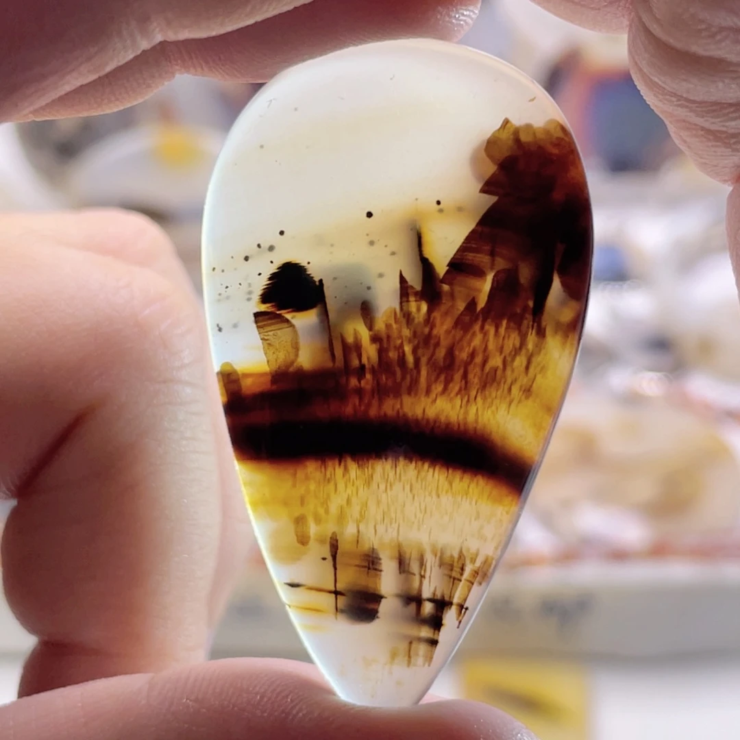 玛瑙/玉髓未镶嵌珠宝奇石