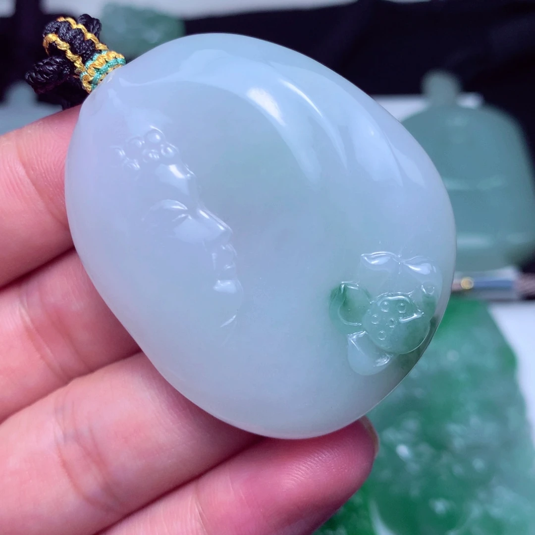 翡翠未镶嵌颈饰天然A货翡翠