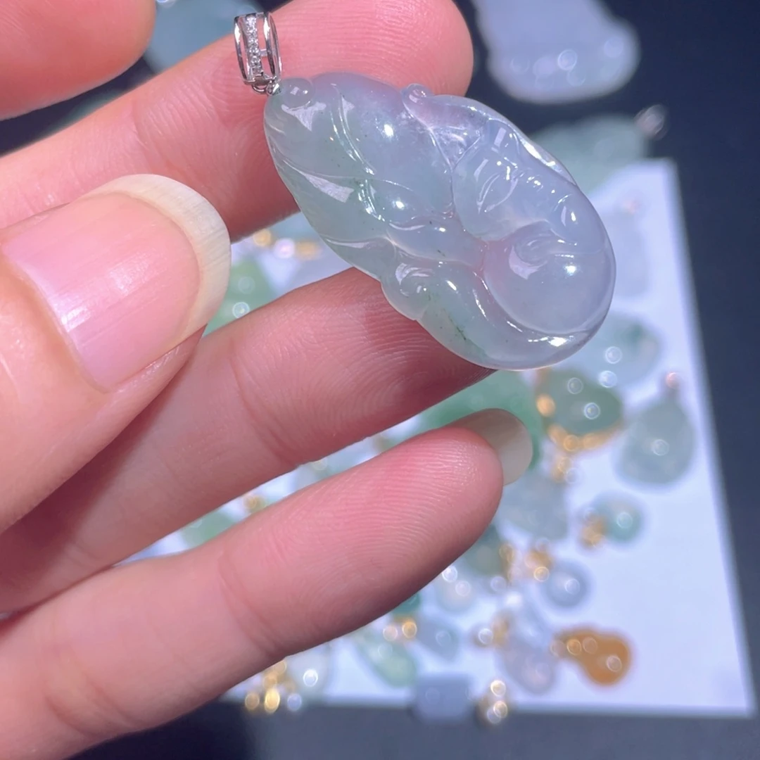 翡翠18K金镶嵌颈饰翡翠