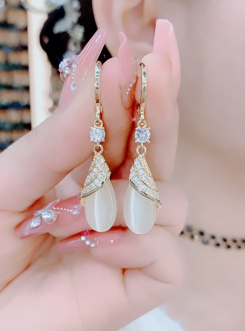 铜合金合成锆石耳饰 4785时尚精致优雅百搭气质水滴耳扣耳环