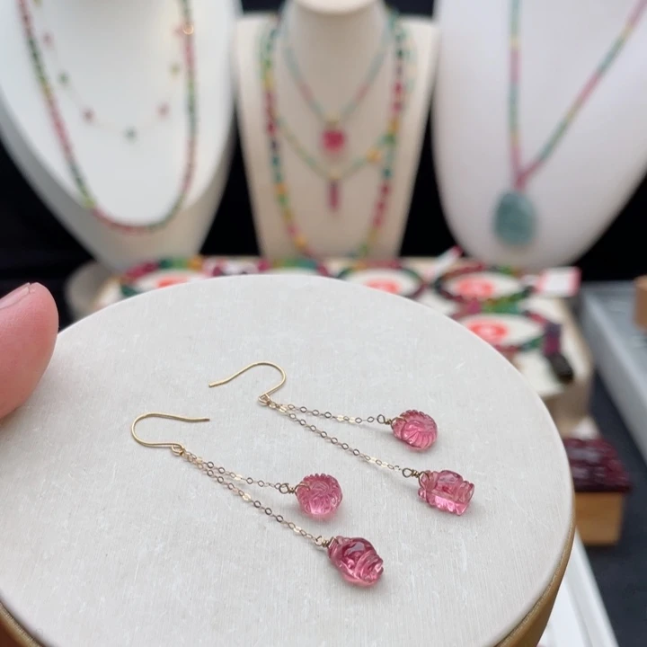 18K金镶嵌碧玺耳钩碧玺