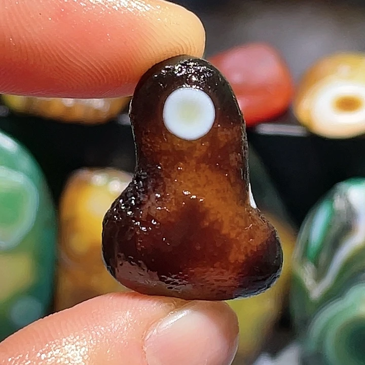 珠宝奇石玛瑙未镶嵌