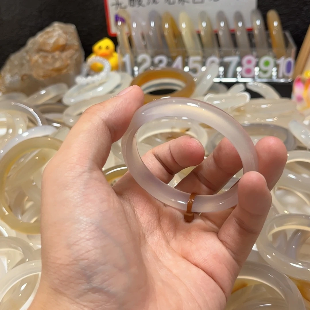 手镯玛瑙/玉髓未镶嵌小***?4