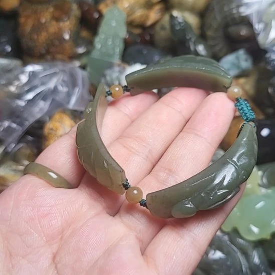 岫岩河磨玉（透闪石质玉）未镶嵌挂件