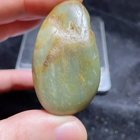未镶嵌和田玉（糖玉）挂件