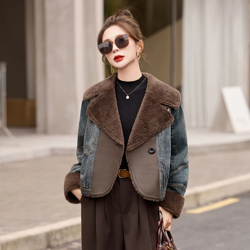 羊羔毛牛仔拼接皮毛一体羽绒服女2025冬季新款洋气白鸭绒内胆外套