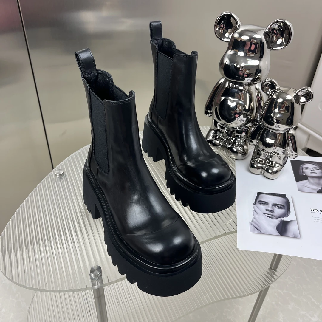 2025新款米奇头厚底切尔西靴黑色时尚中筒圆头百搭秋冬英伦风靴子