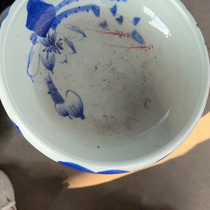 瓷片直径28厘米，高度9厘米..