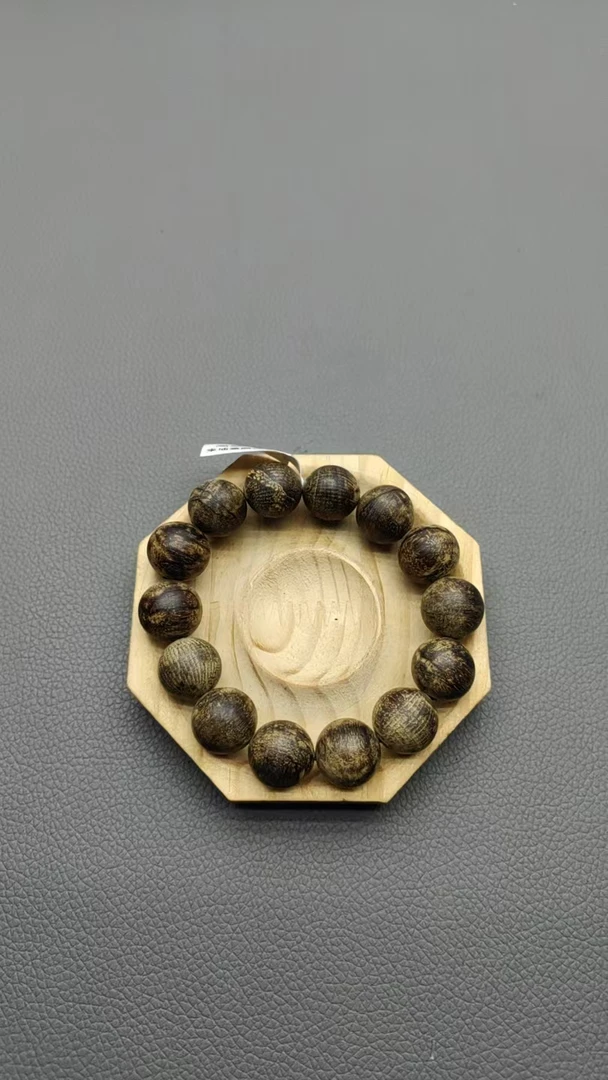 【一木一香缘】沉香木串手串多样性发其一F70