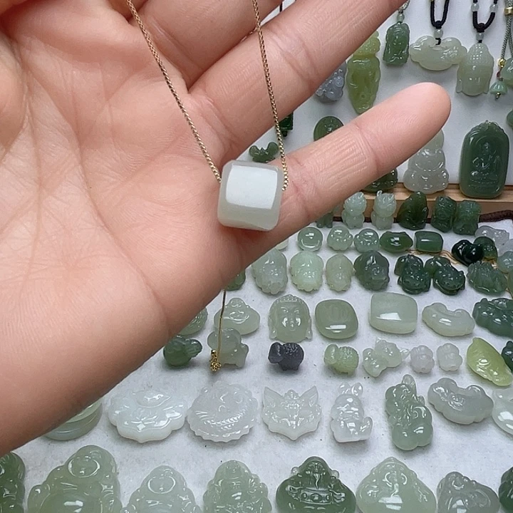 和田玉未镶嵌颈饰