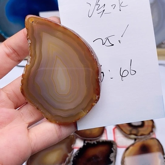 玛瑙/玉髓颈饰未镶嵌溪**潺