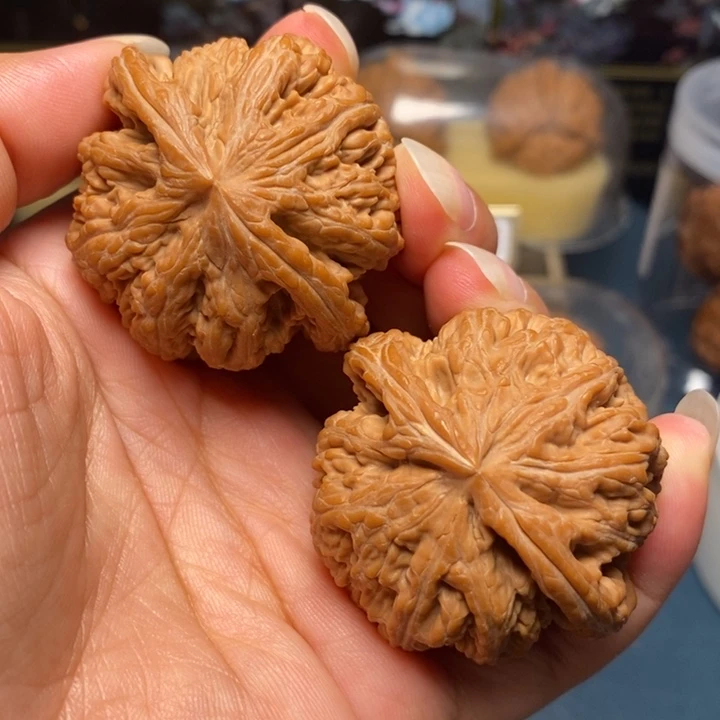 【闪购商品】把件文玩核桃球筋