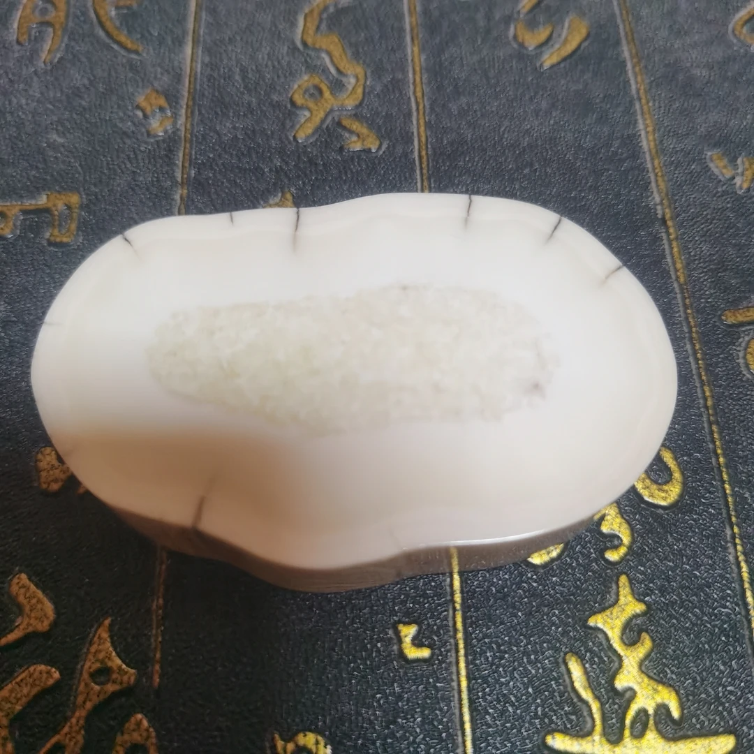 猛犸虬雕刻件约40克kk99